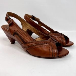 Vintage Frye Sandals Size 7 B Brown Leather Peep Toe Sling Back Wooden Heels